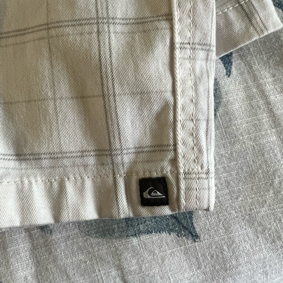 Quiksilver shorts - Picture 10 of 10